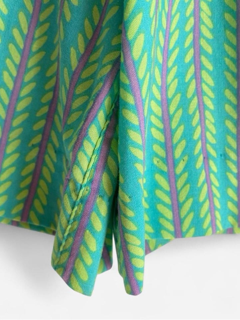 Vintage 90s L.L. Bean green multicolored abstract pull on shorts - Picture 5 of 8